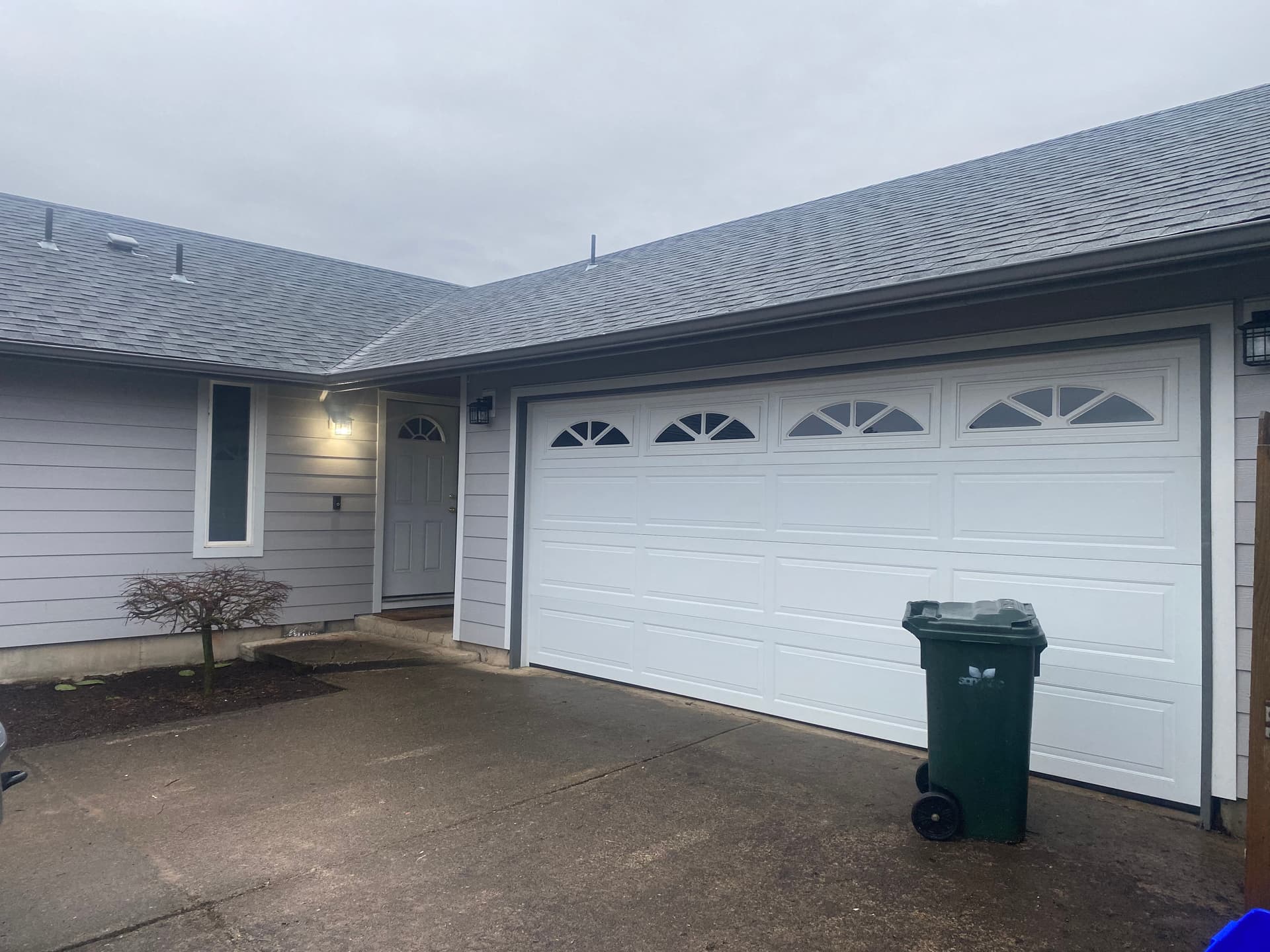 Siding Replacement project in Springfield, OR. High-quality siding replacement project.